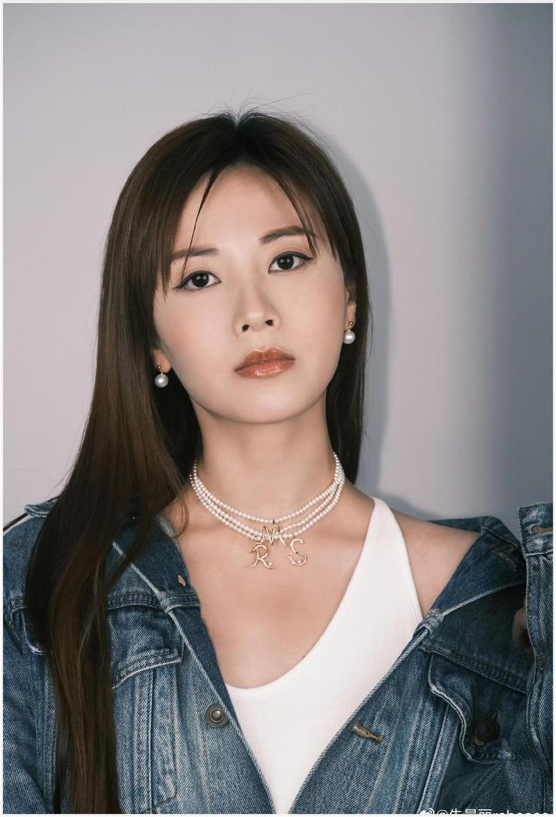 朱晨丽